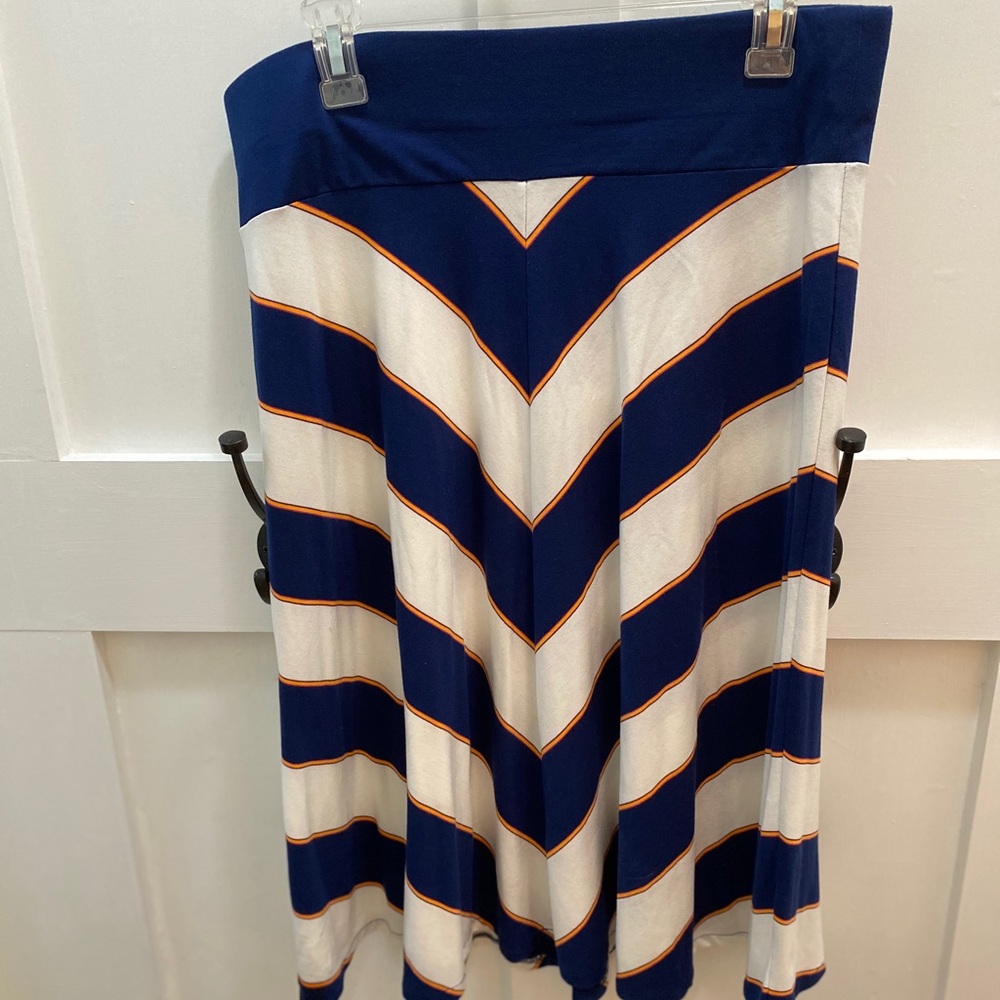 Stretch chevron striped skirt